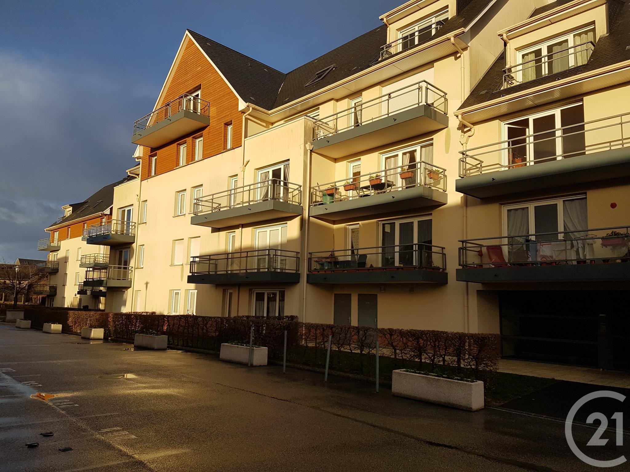 Appartement à louer - 2 pièces - 42 m2 - GODERVILLE - 76 - HAUTE-NORMANDIE