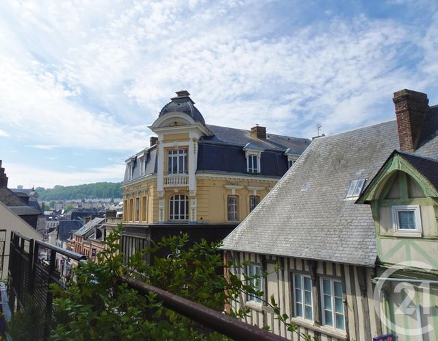 Appartement F5 à vendre - 5 pièces - 118.0 m2 - FECAMP - 76 - HAUTE-NORMANDIE - Century 21 Accore Appartement F5 à vendre - 5 pièces - 118.0 m2 - FECAMP - 76 - HAUTE-NORMANDIE - Century 21 Accore