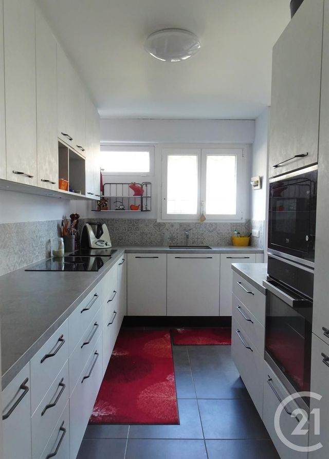 Appartement F5 à vendre - 5 pièces - 118.0 m2 - FECAMP - 76 - HAUTE-NORMANDIE - Century 21 Accore Appartement F5 à vendre - 5 pièces - 118.0 m2 - FECAMP - 76 - HAUTE-NORMANDIE - Century 21 Accore