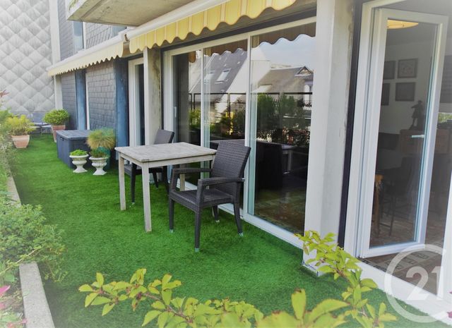 Appartement F5 à vendre - 5 pièces - 118.0 m2 - FECAMP - 76 - HAUTE-NORMANDIE - Century 21 Accore Appartement F5 à vendre - 5 pièces - 118.0 m2 - FECAMP - 76 - HAUTE-NORMANDIE - Century 21 Accore