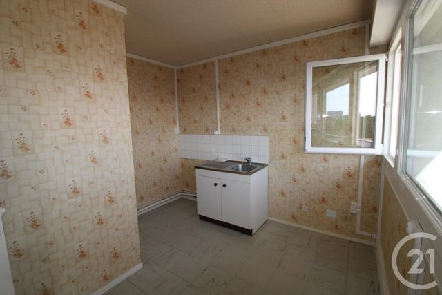 Appartement F1 à vendre - 1 pièce - 31.17 m2 - FECAMP - 76 - HAUTE-NORMANDIE - Century 21 Accore Appartement F1 à vendre - 1 pièce - 31.17 m2 - FECAMP - 76 - HAUTE-NORMANDIE - Century 21 Accore
