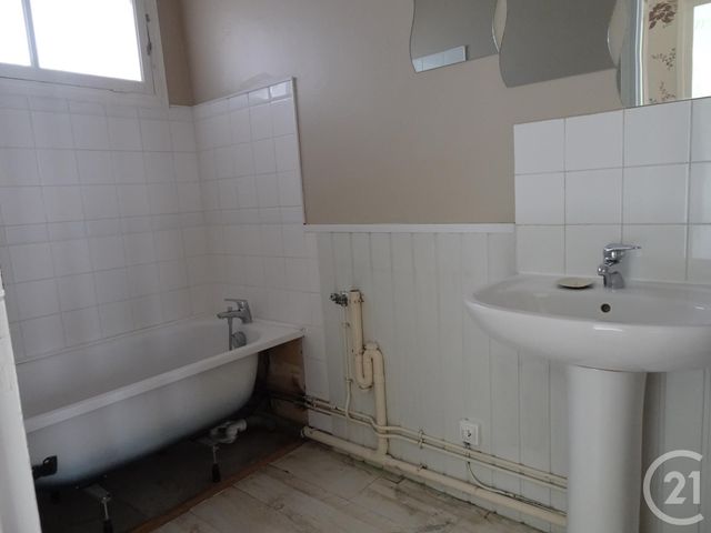 Appartement F3 à vendre - 3 pièces - 63.23 m2 - FECAMP - 76 - HAUTE-NORMANDIE - Century 21 Accore Appartement F3 à vendre - 3 pièces - 63.23 m2 - FECAMP - 76 - HAUTE-NORMANDIE - Century 21 Accore