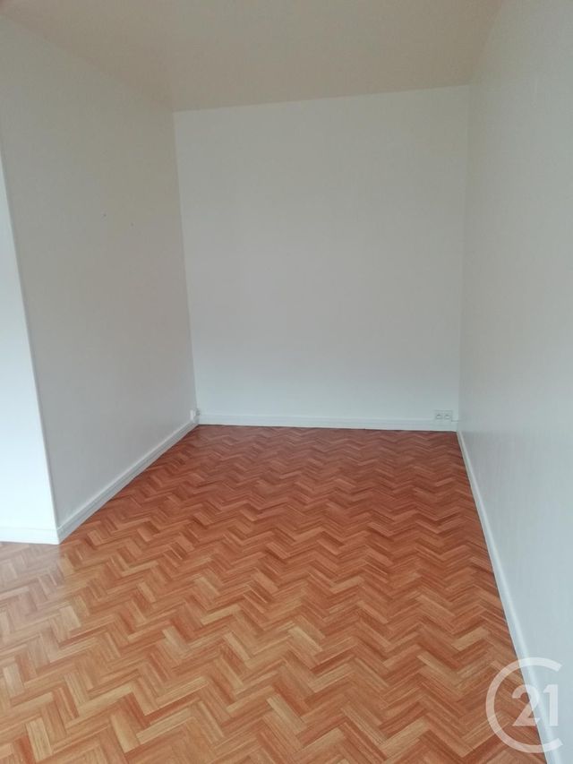Appartement F1 à louer - 1 pièce - 28.5 m2 - FECAMP - 76 - HAUTE-NORMANDIE - Century 21 Accore Appartement F1 à louer - 1 pièce - 28.5 m2 - FECAMP - 76 - HAUTE-NORMANDIE - Century 21 Accore