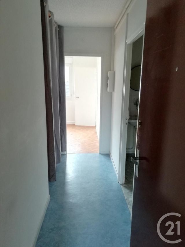 Appartement F1 à louer - 1 pièce - 28.5 m2 - FECAMP - 76 - HAUTE-NORMANDIE - Century 21 Accore Appartement F1 à louer - 1 pièce - 28.5 m2 - FECAMP - 76 - HAUTE-NORMANDIE - Century 21 Accore