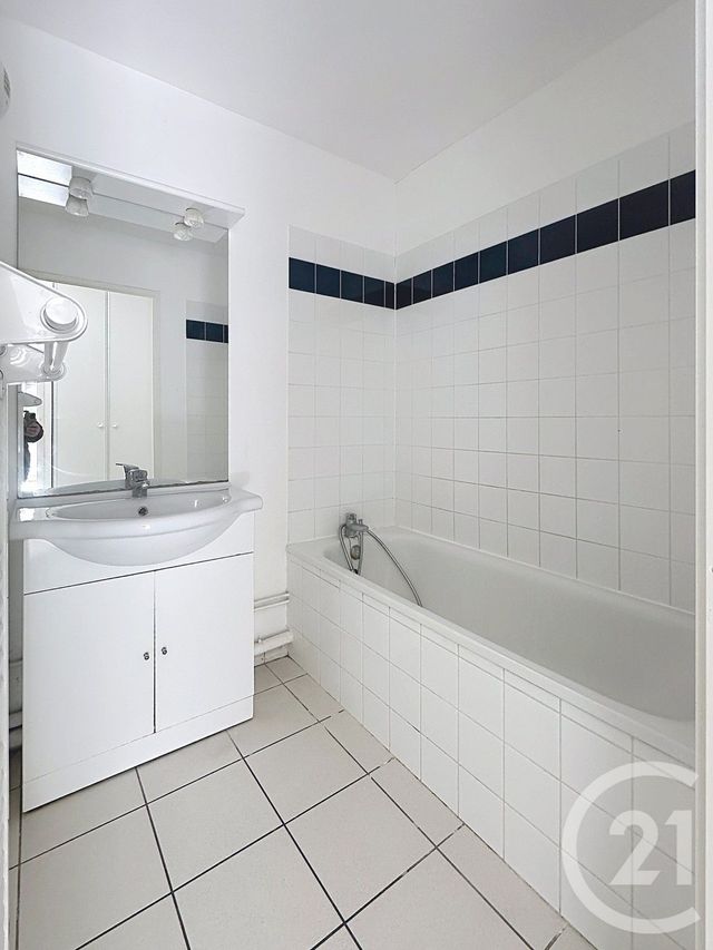 Appartement F4 à vendre - 4 pièces - 79.36 m2 - FECAMP - 76 - HAUTE-NORMANDIE - Century 21 Accore