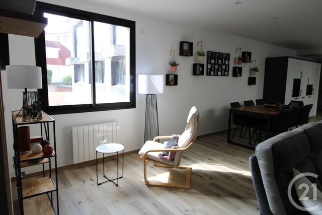 Afficher la photo en grand Appartement F3 à vendre - 3 pièces - 93.0 m2 - FECAMP - 76 - HAUTE-NORMANDIE - Century 21 Accore