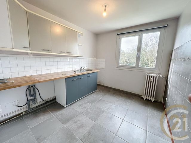 Afficher la photo en grand Appartement F4 à vendre - 5 pièces - 89.99 m2 - FECAMP - 76 - HAUTE-NORMANDIE - Century 21 Accore