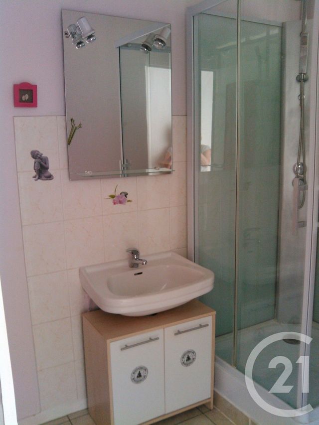 Appartement F3 à vendre - 3 pièces - 56.0 m2 - FECAMP - 76 - HAUTE-NORMANDIE - Century 21 Accore