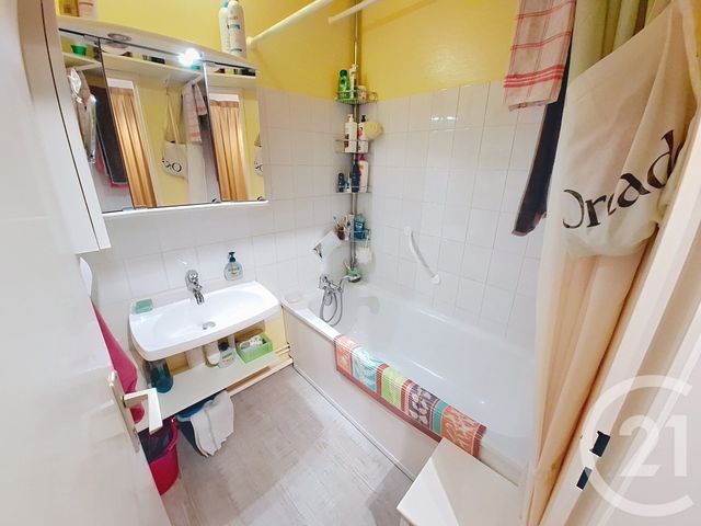 Afficher la photo en grand Appartement F2 à vendre - 2 pièces - 47.58 m2 - FECAMP - 76 - HAUTE-NORMANDIE - Century 21 Accore
