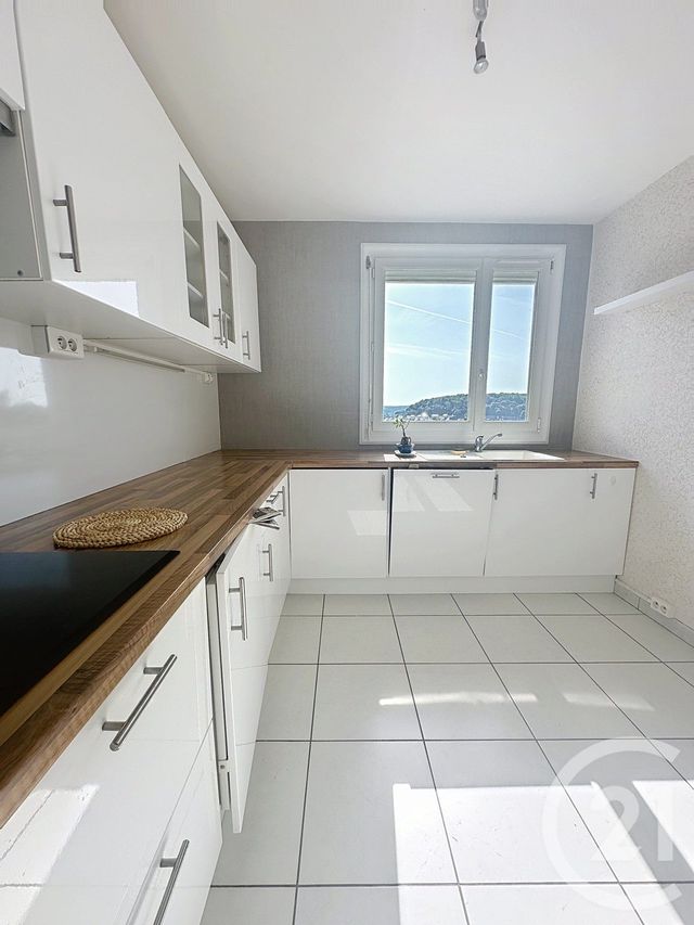 Afficher la photo en grand Appartement F2 à vendre - 2 pièces - 57.7 m2 - FECAMP - 76 - HAUTE-NORMANDIE - Century 21 Accore