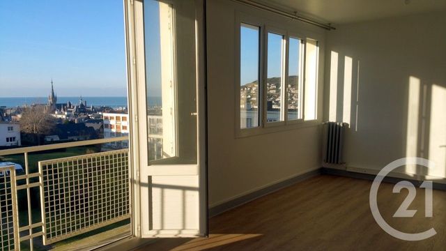 Afficher la photo en grand Appartement F4 à vendre - 4 pièces - 80.91 m2 - FECAMP - 76 - HAUTE-NORMANDIE - Century 21 Accore