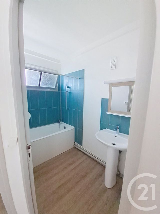 Afficher la photo en grand Appartement F4 à vendre - 4 pièces - 80.91 m2 - FECAMP - 76 - HAUTE-NORMANDIE - Century 21 Accore