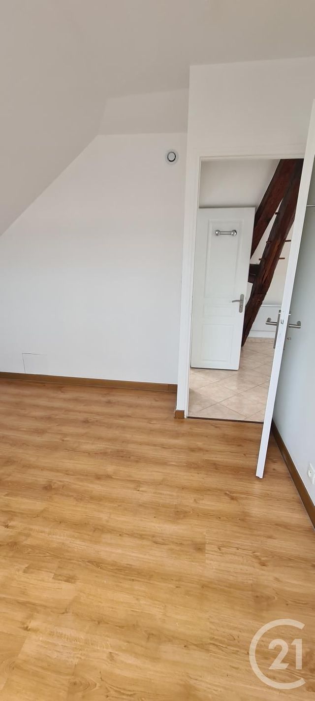 Afficher la photo en grand Appartement F2 à louer - 2 pièces - 33.0 m2 - FECAMP - 76 - HAUTE-NORMANDIE - Century 21 Accore