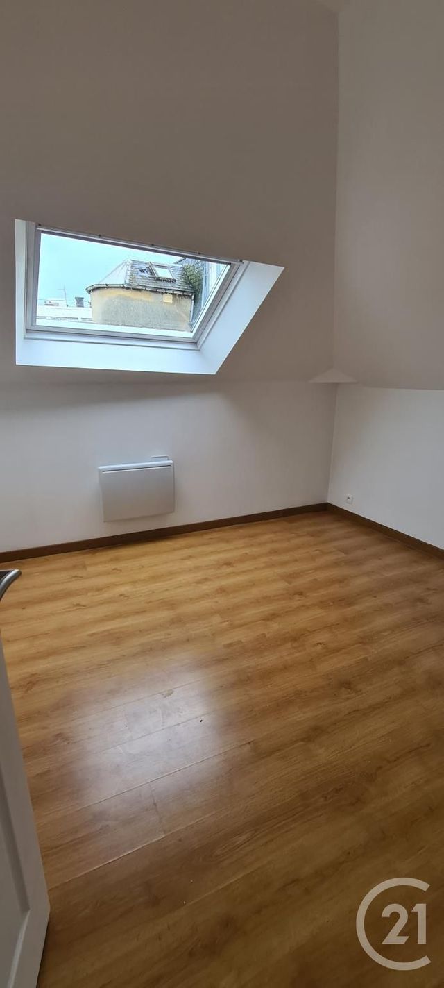 Afficher la photo en grand Appartement F2 à louer - 2 pièces - 33.0 m2 - FECAMP - 76 - HAUTE-NORMANDIE - Century 21 Accore