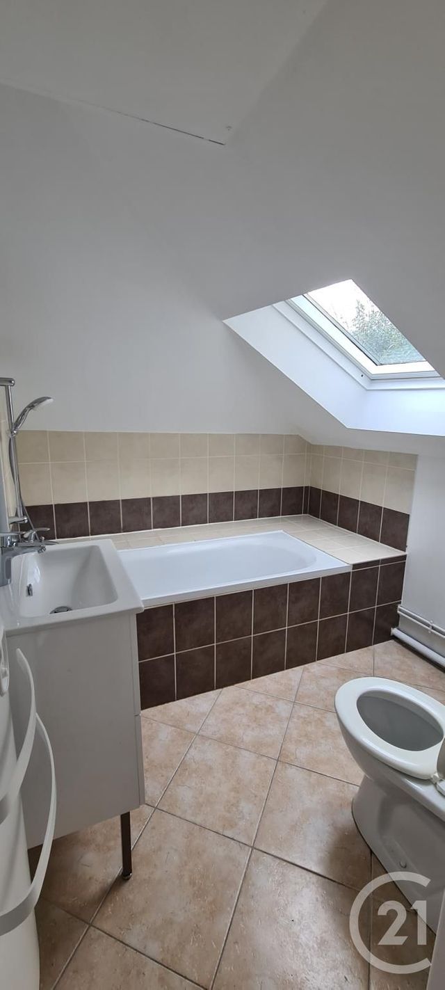 Afficher la photo en grand Appartement F2 à louer - 2 pièces - 33.0 m2 - FECAMP - 76 - HAUTE-NORMANDIE - Century 21 Accore