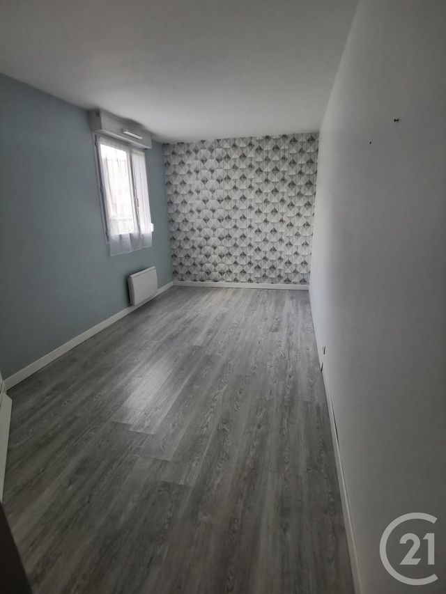 Appartement à louer - 4 pièces - 86.42 m2 - FECAMP - 76 - HAUTE-NORMANDIE - Century 21 Accore