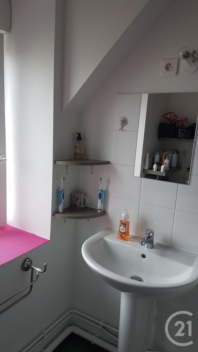 Appartement à louer - 3 pièces - 57.99 m2 - FECAMP - 76 - HAUTE-NORMANDIE - Century 21 Accore