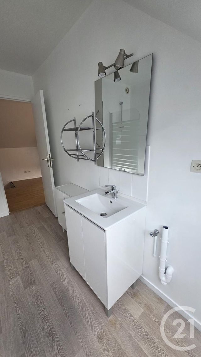 Appartement à louer - 3 pièces - 43.66 m2 - FECAMP - 76 - HAUTE-NORMANDIE - Century 21 Accore