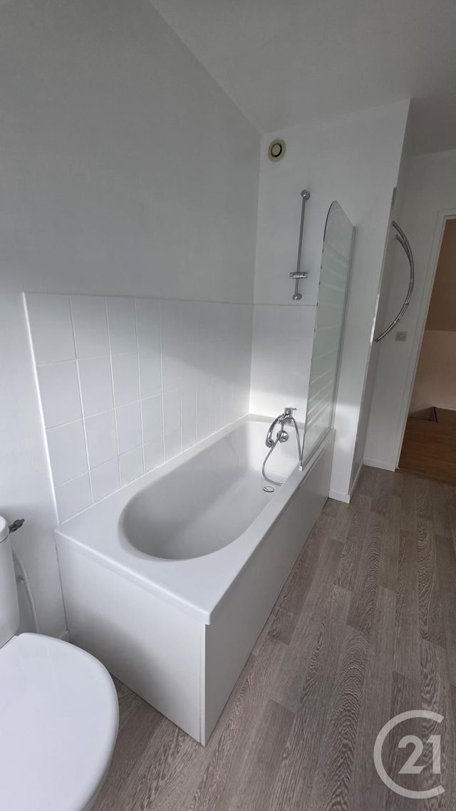 Appartement à louer - 3 pièces - 43.66 m2 - FECAMP - 76 - HAUTE-NORMANDIE - Century 21 Accore