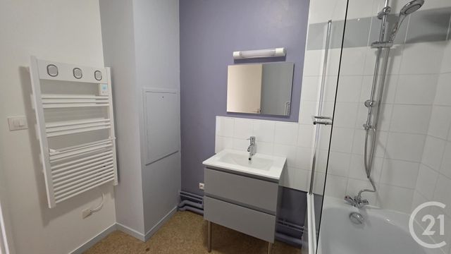 Appartement à louer - 3 pièces - 73.3 m2 - FECAMP - 76 - HAUTE-NORMANDIE - Century 21 Accore