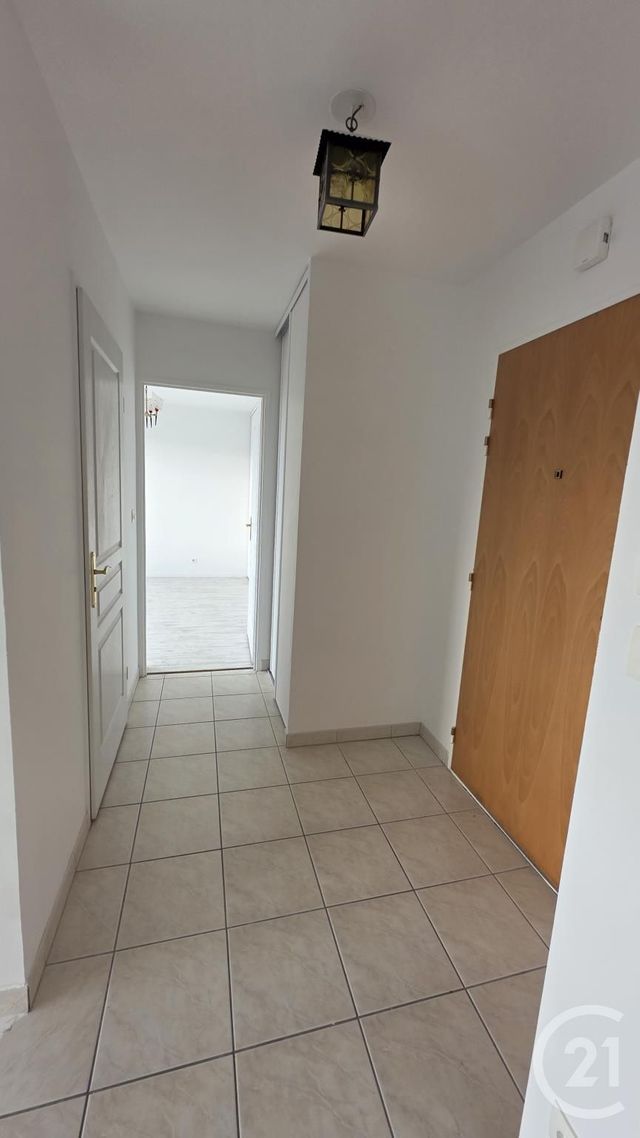 Afficher la photo en grand Appartement F2 à louer - 2 pièces - 43.63 m2 - FECAMP - 76 - HAUTE-NORMANDIE - Century 21 Accore