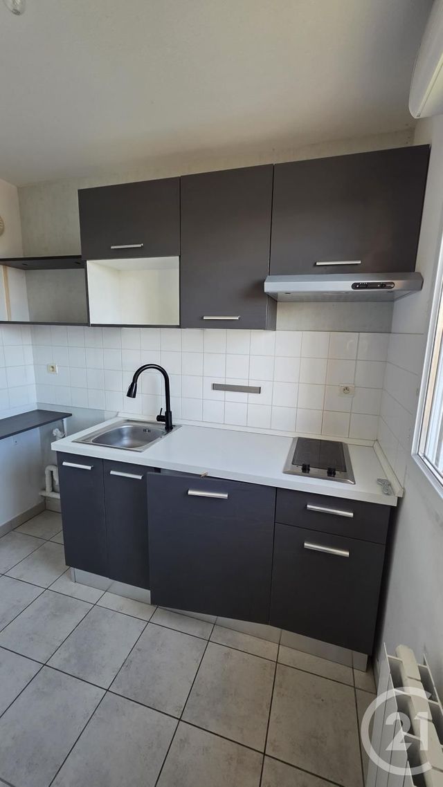 Afficher la photo en grand Appartement à louer - 2 pièces - 48.12 m2 - FECAMP - 76 - HAUTE-NORMANDIE - Century 21 Accore