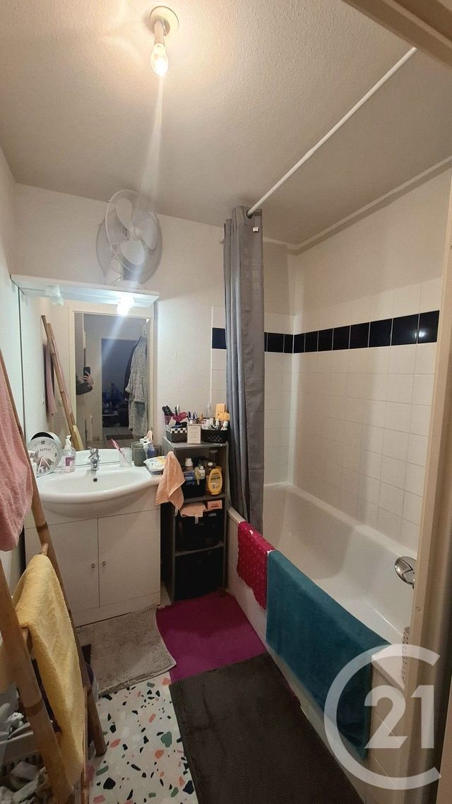 Appartement F2 à vendre - 2 pièces - 47.41 m2 - FECAMP - 76 - HAUTE-NORMANDIE - Century 21 Accore