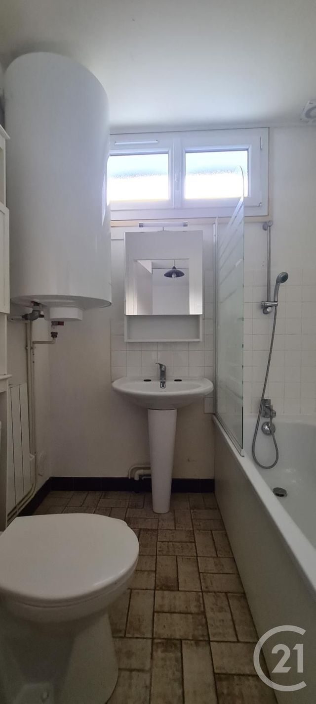 Appartement à louer - 2 pièces - 29.46 m2 - FECAMP - 76 - HAUTE-NORMANDIE - Century 21 Accore