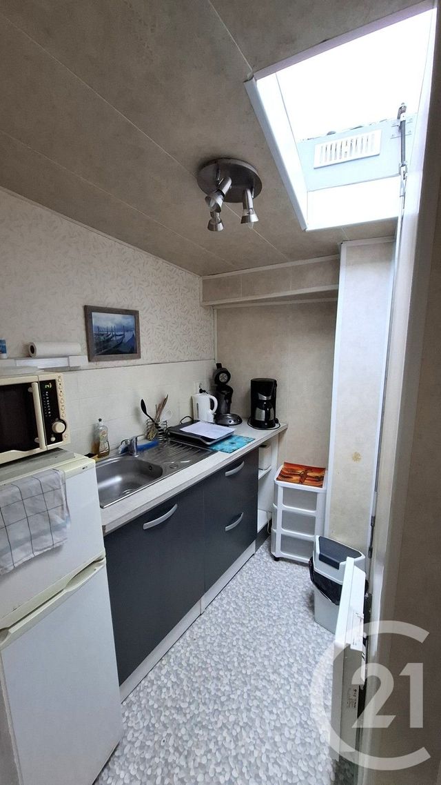 Appartement F1 à vendre - 1 pièce - 25.22 m2 - ETRETAT - 76 - HAUTE-NORMANDIE - Century 21 Accore