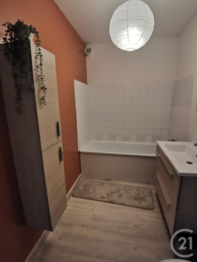 Appartement F2 bis à louer - 2 pièces - 49.0 m2 - YPORT - 76 - HAUTE-NORMANDIE - Century 21 Accore