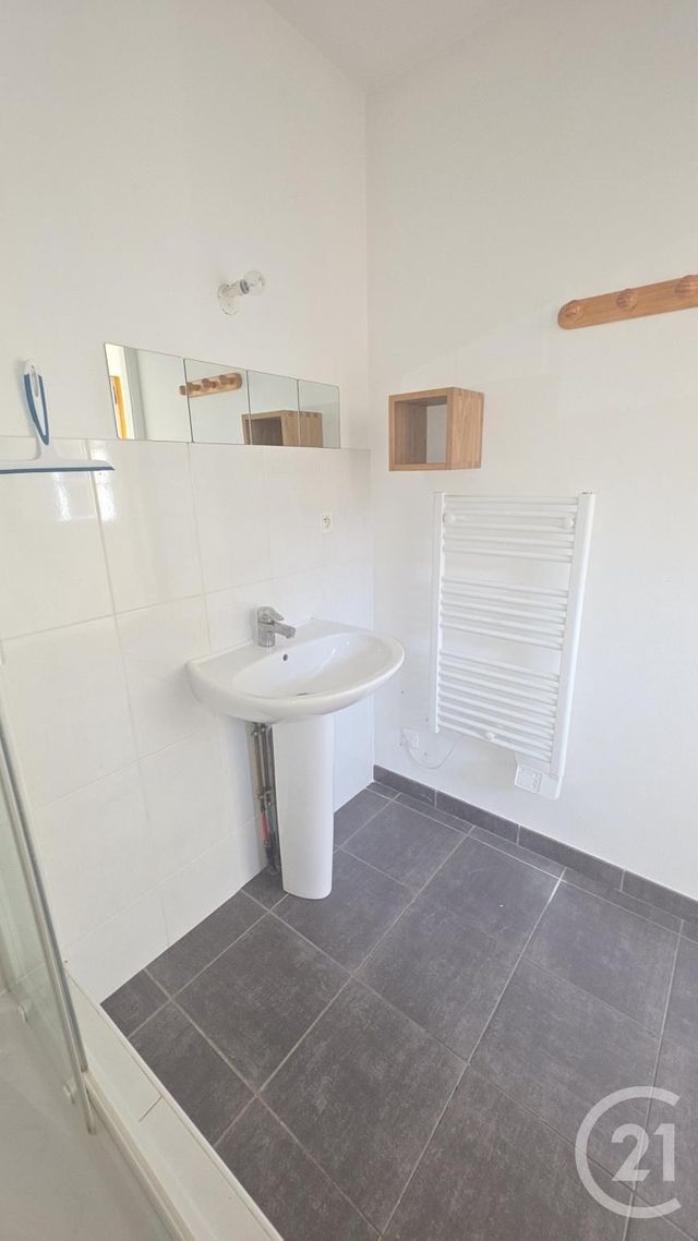 Appartement à louer - 2 pièces - 38.9 m2 - FECAMP - 76 - HAUTE-NORMANDIE - Century 21 Accore