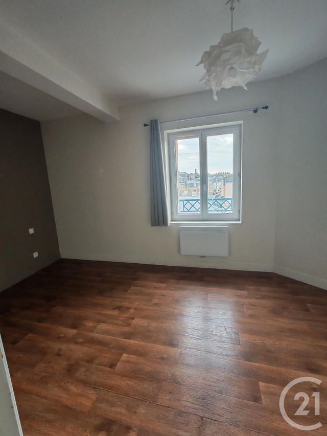 Appartement à louer - 3 pièces - 46.0 m2 - FECAMP - 76 - HAUTE-NORMANDIE - Century 21 Accore