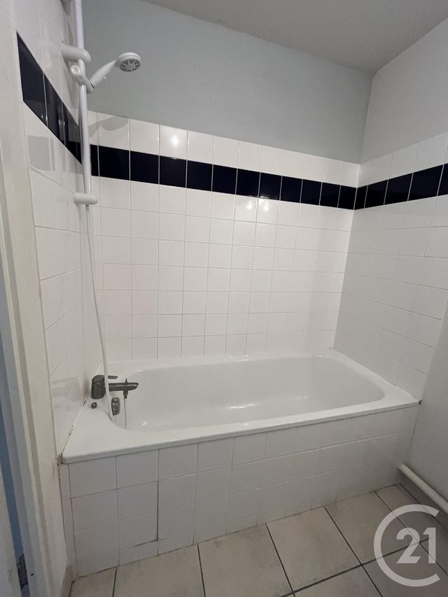 Appartement F2 à louer - 2 pièces - 47.8 m2 - FECAMP - 76 - HAUTE-NORMANDIE - Century 21 Accore