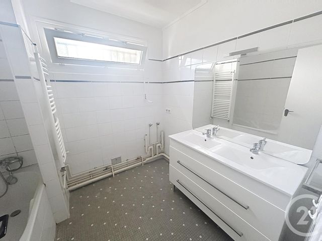 Appartement F4 à vendre - 5 pièces - 116.0 m2 - FECAMP - 76 - HAUTE-NORMANDIE - Century 21 Accore