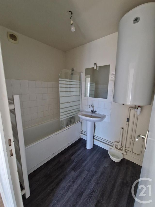 Appartement F3 à louer - 3 pièces - 49.9 m2 - FECAMP - 76 - HAUTE-NORMANDIE - Century 21 Accore