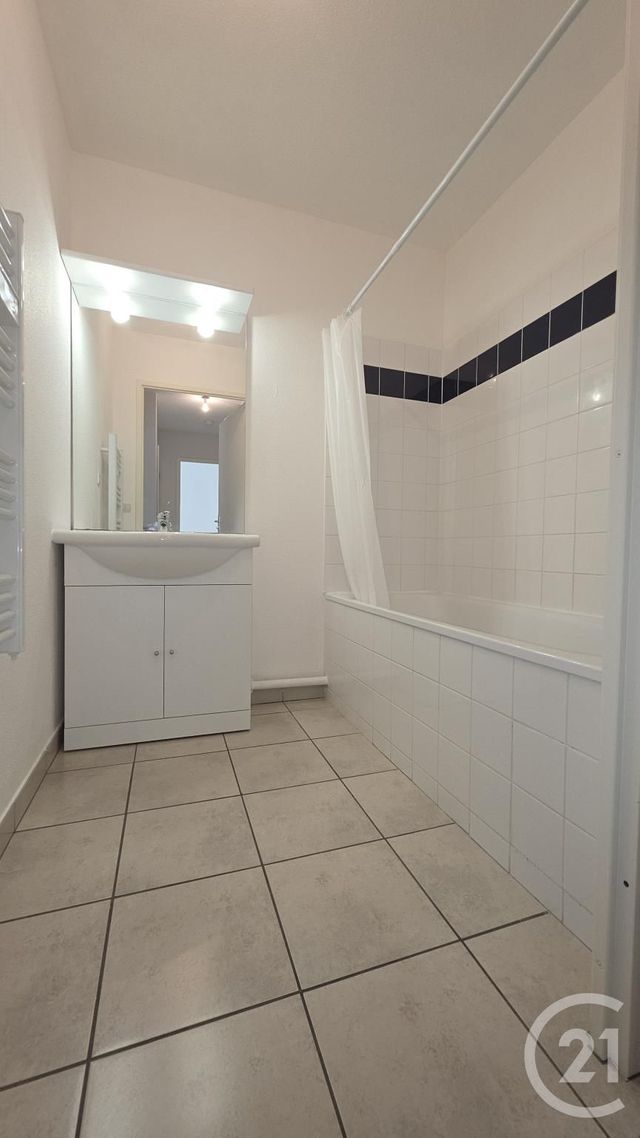 Appartement F2 à louer - 2 pièces - 48.0 m2 - FECAMP - 76 - HAUTE-NORMANDIE - Century 21 Accore