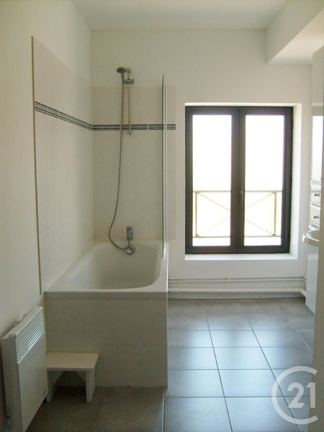 Appartement à louer - 4 pièces - 102.48 m2 - FECAMP - 76 - HAUTE-NORMANDIE - Century 21 Accore