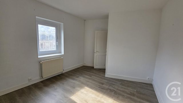 Appartement F4 à louer - 5 pièces - 105.0 m2 - YPORT - 76 - HAUTE-NORMANDIE - Century 21 Accore