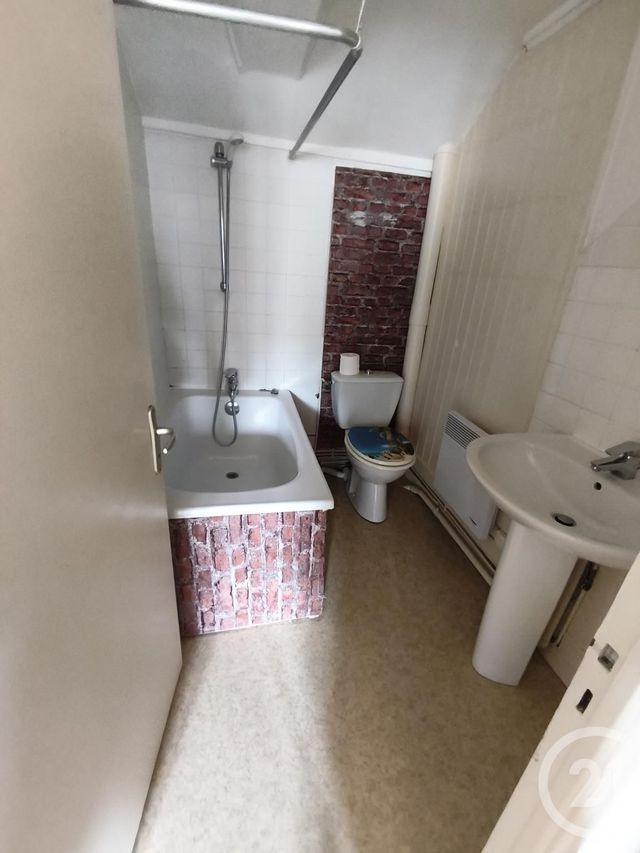 Appartement F2 à louer - 2 pièces - 45.0 m2 - FECAMP - 76 - HAUTE-NORMANDIE - Century 21 Accore
