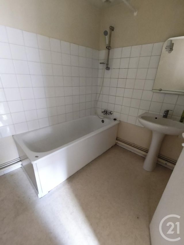 Appartement à louer - 2 pièces - 45.99 m2 - VALMONT - 76 - HAUTE-NORMANDIE - Century 21 Accore